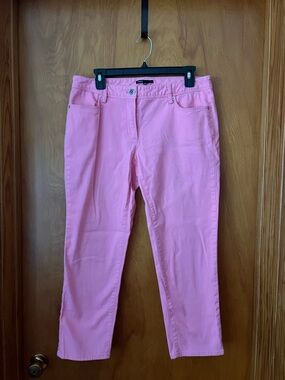 Chaus size 8 bright pink 5 pocket style pants jeans cropped length